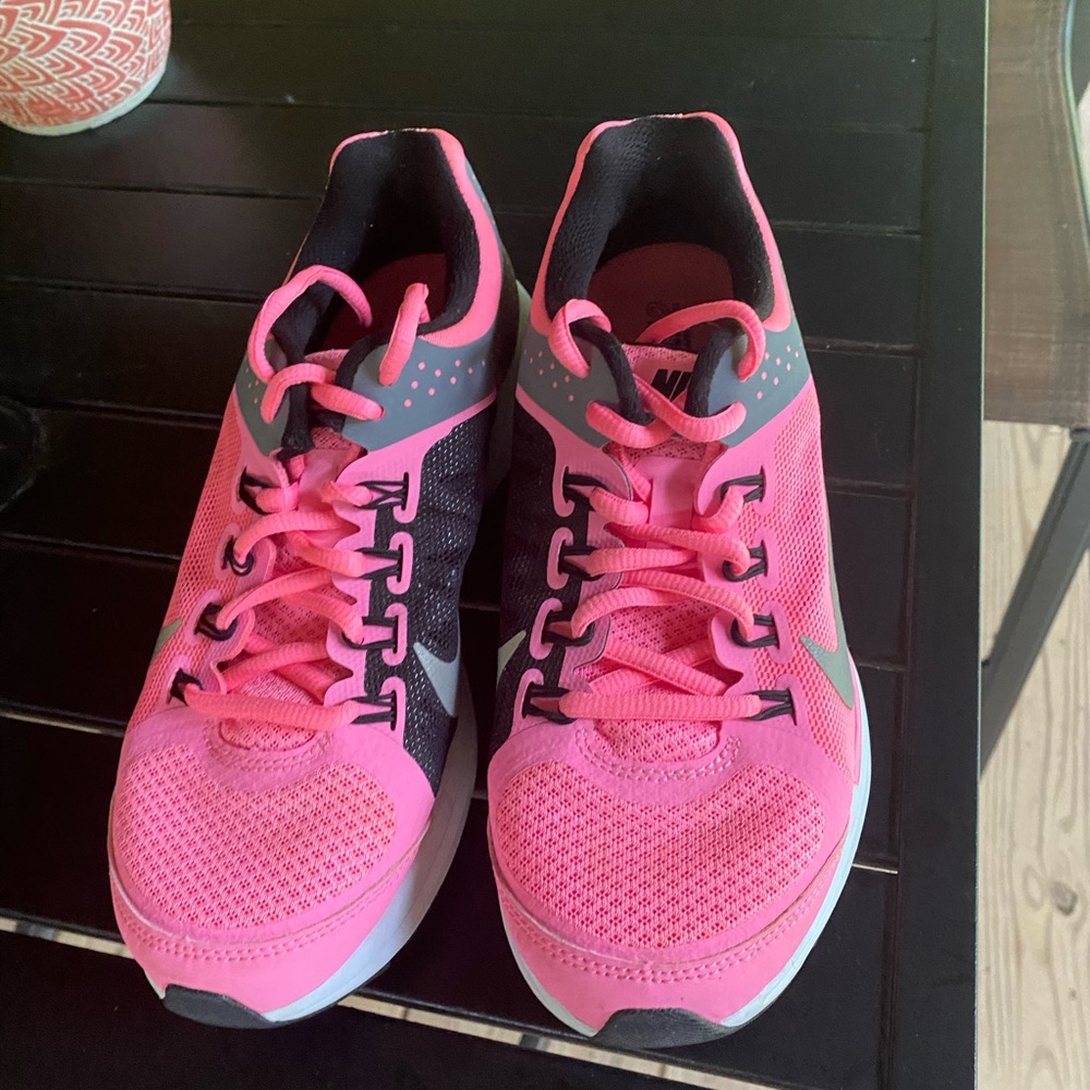 Nike Zoom Women’s Tennis Shoes, sz 6.5